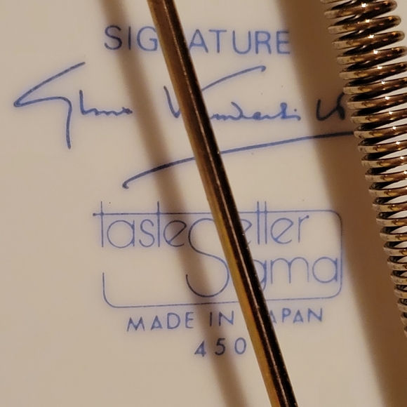 Vintage Collage Design Gloria Vanderbilt Plate ~ Token of Friendship & Love - Picture 11 of 16